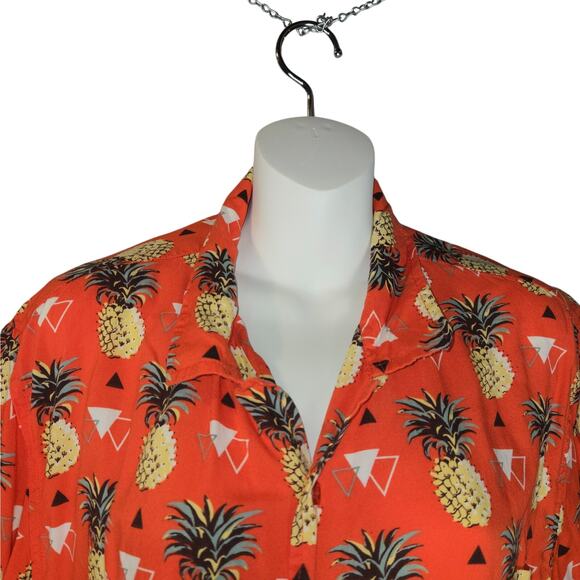VSTR Mens Large Button Up Hawaiian Shirt Pineapples Lightweight Beach Vacation‎ - Picture 3 of 10